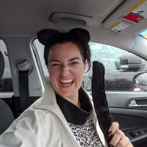 Meet your Posher, Josee